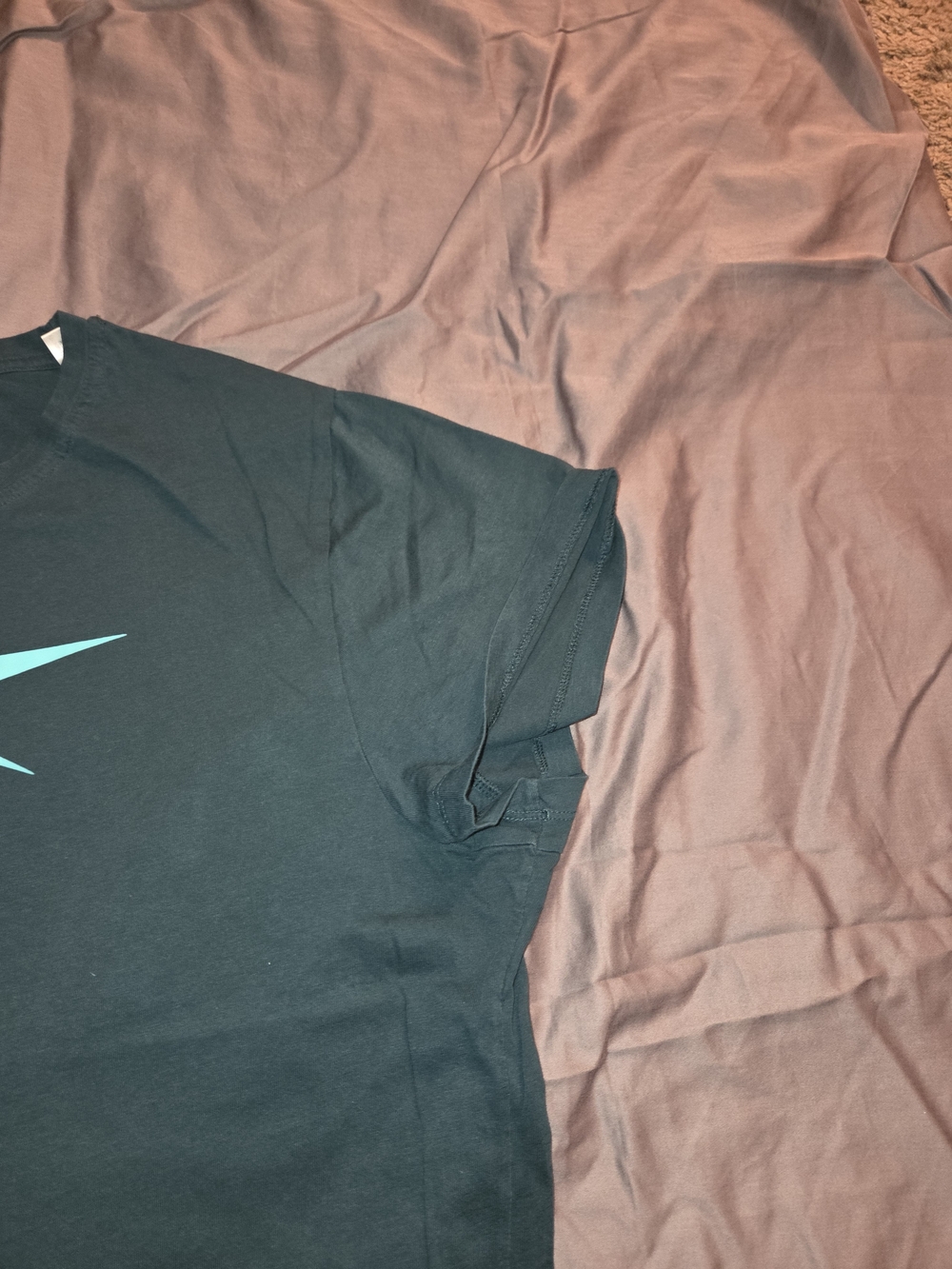 Reebok Athletic Short Sleeve T-Shirt in forest green Pre-owned women's XL - Picture 3 of 5